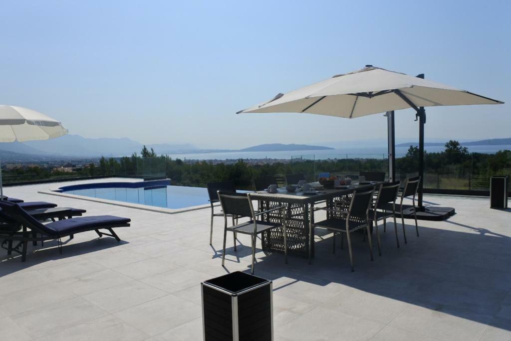 Villa Orao Kaštel Novi Exterior foto