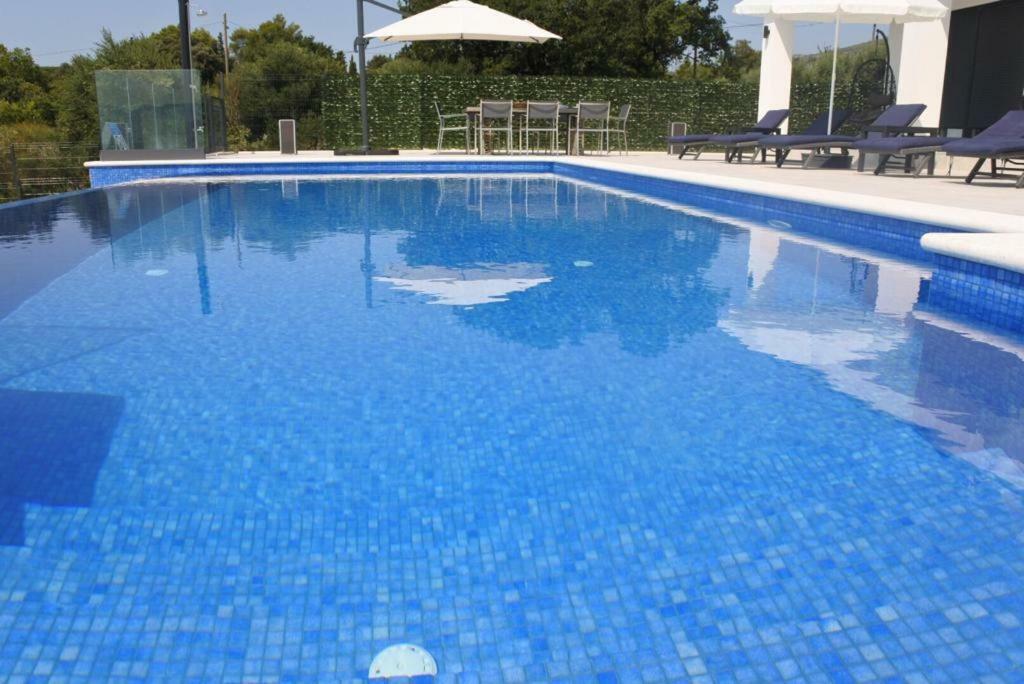 Villa Orao Kaštel Novi Exterior foto