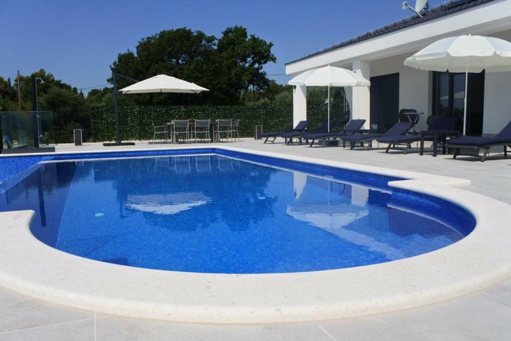 Villa Orao Kaštel Novi Exterior foto