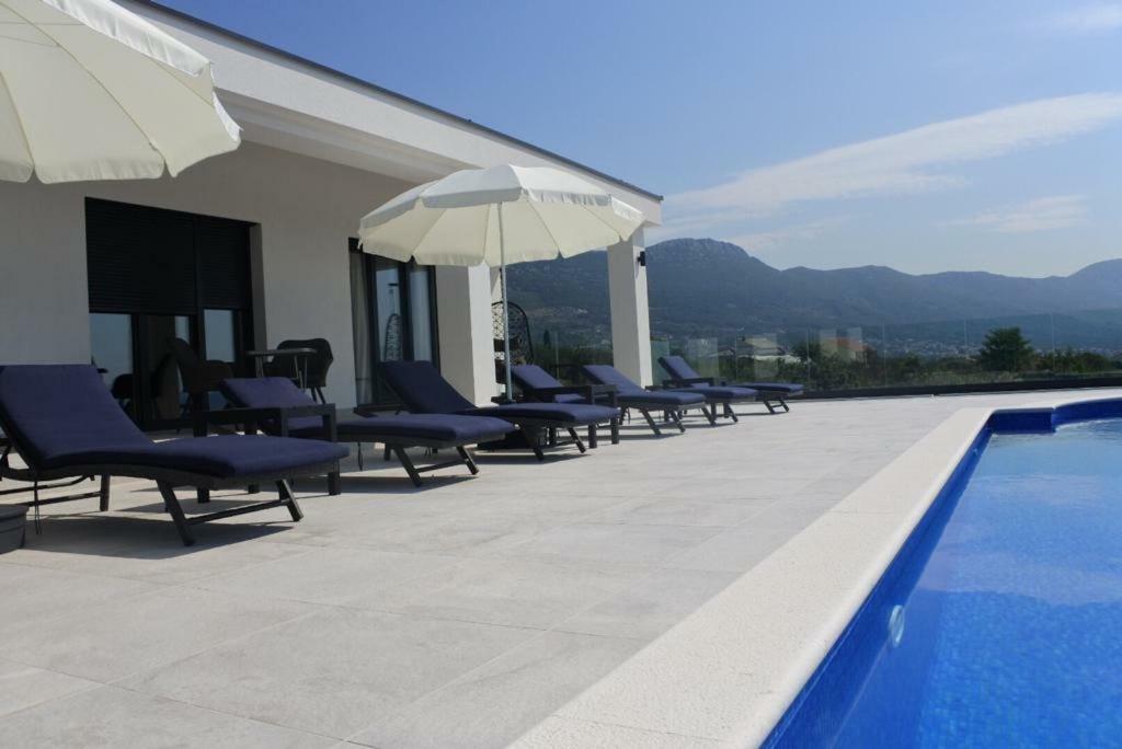 Villa Orao Kaštel Novi Exterior foto