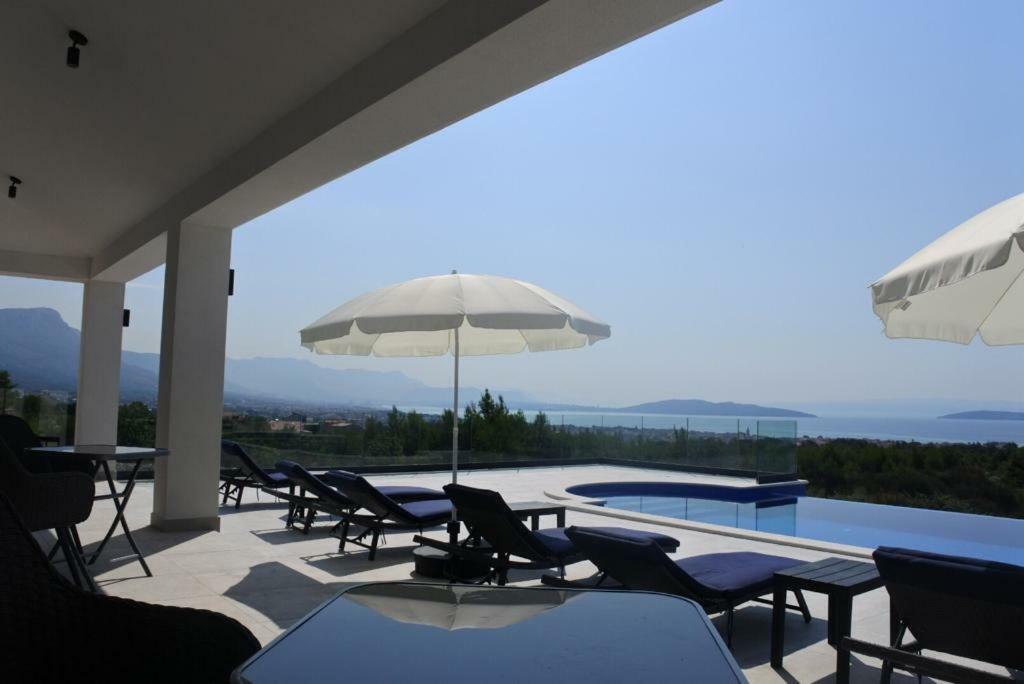 Villa Orao Kaštel Novi Exterior foto