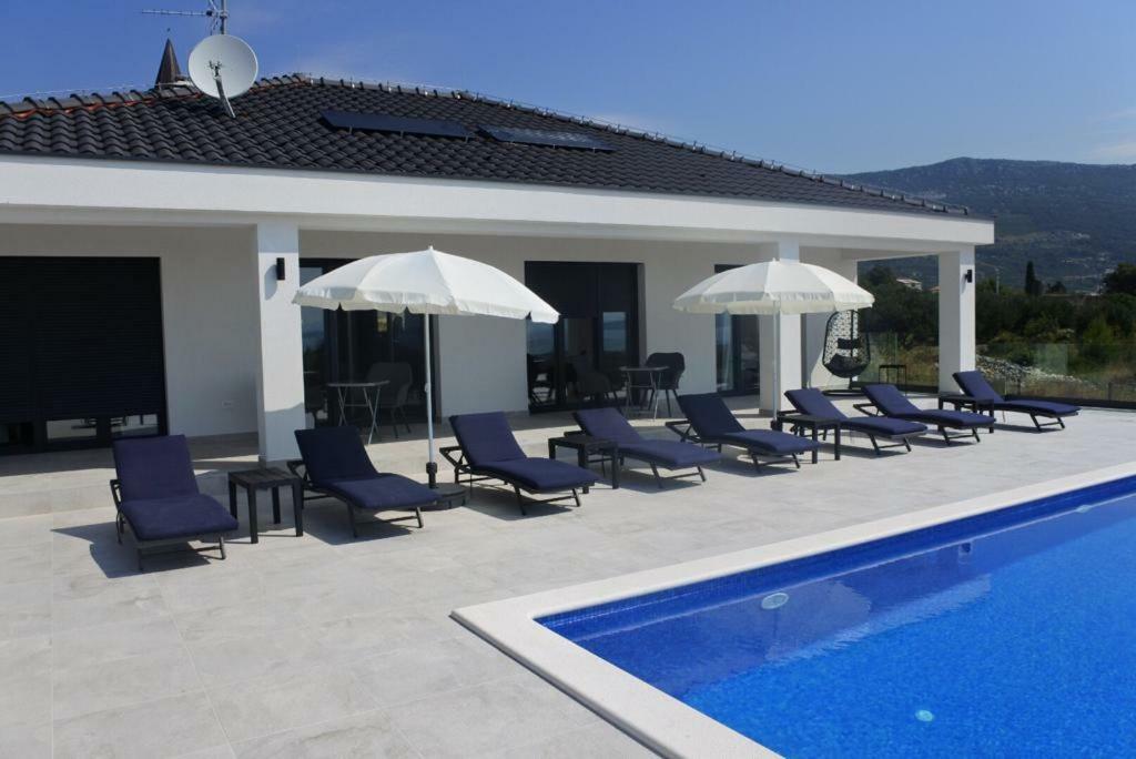 Villa Orao Kaštel Novi Exterior foto